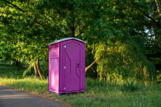 Best Portable restroom trailer rental  in Kalida, OH